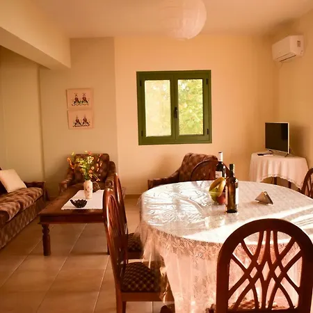 Villa Sofia Angon